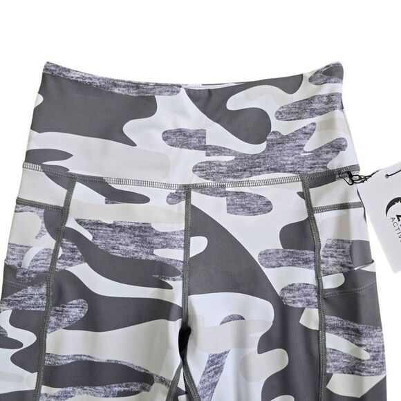 ZYIA Active‎ Light n Tight Hi Rise Capri Leggings Women's 4 Camo Pockets Stretch - Picture 3 of 6